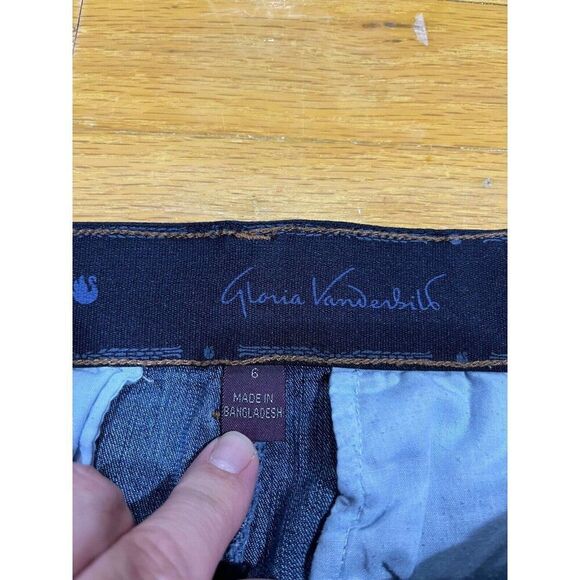 Gloria Vanderbilt Jeans Womens 6 Missy Capri High Rise Denim EUC Beach Casual - Picture 3 of 8